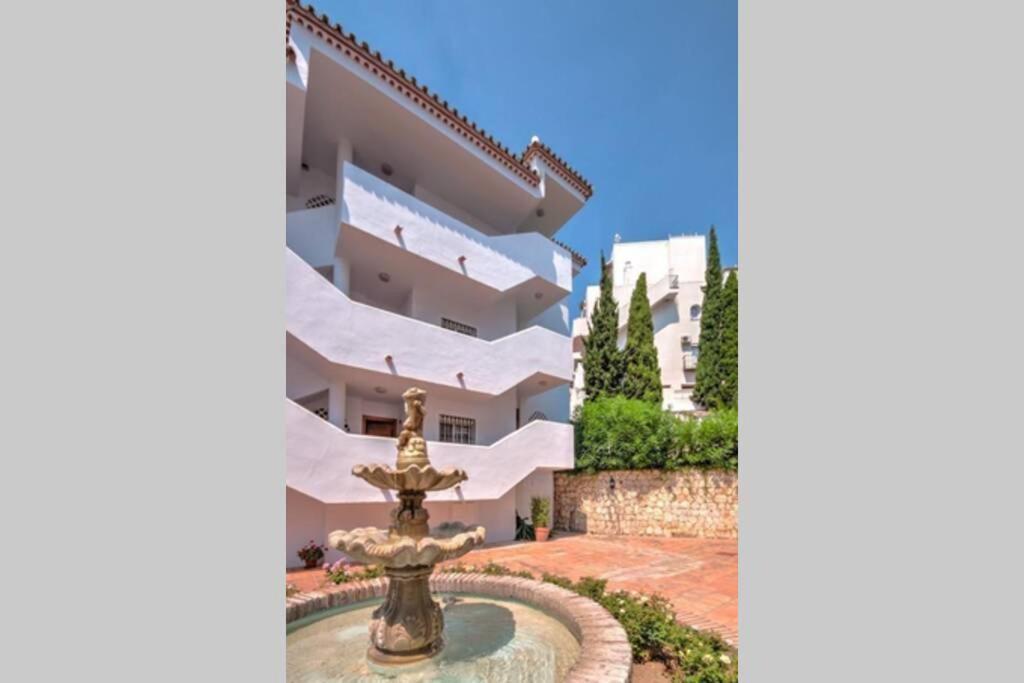 Macas Apartment Parque De La Paloma Pueblo Quinta Benalmadena Con Vistas Al Mar Piscina Y A 3 Minutos De La Playa Exterior photo